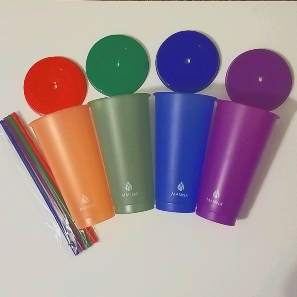 4 New Manna Color Changing 24oz. Cold Cups!